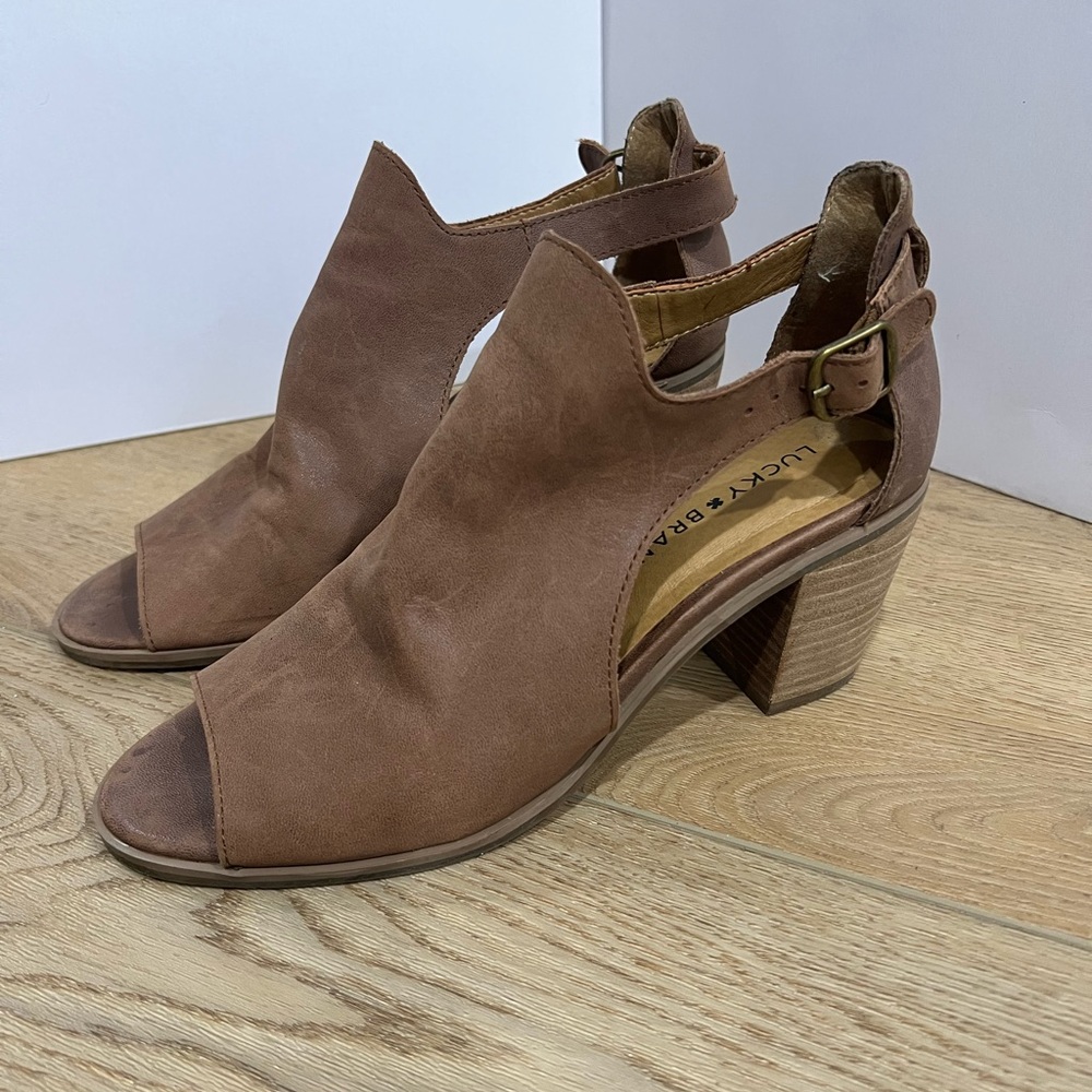 Lucky Brand Women's Tan Peep-Toe Mules